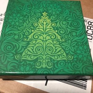 Holiday jewelry gift set necklace and earrings